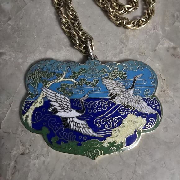 Vintage Cloisonné Cranes Flying Over Water w/Trifari Gold-toned Rope Necklace - Picture 2 of 7